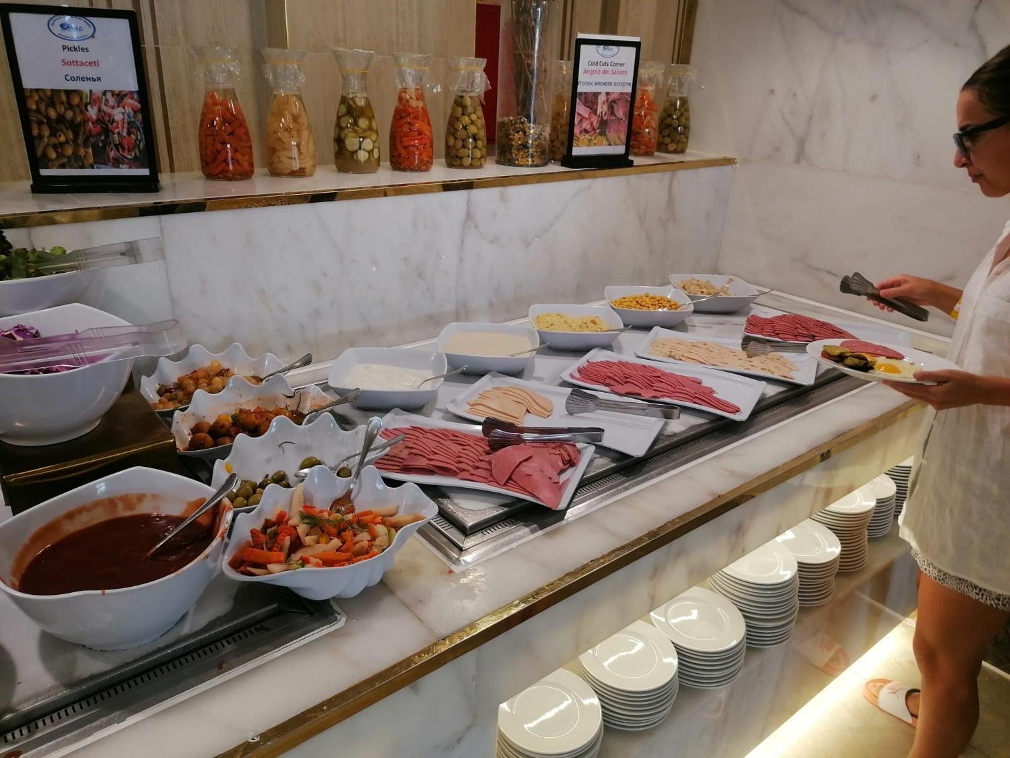 Hotel Apartments Villaggio Dei Fiori 4 Stars Luxury - Great Family Resort - Pet Friendly - With Hypermarket - Delivery Restaurant-Pizzeria - Room Breakfast With Supplement - Ultra Fast Wi-Fi - Play Area For Children - Olympic Swimming Pool - Parking Caorle Exterior foto