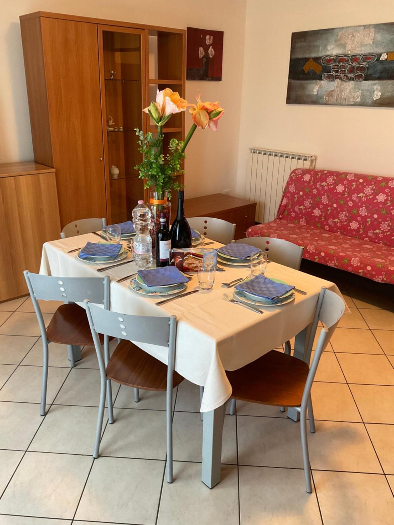 Hotel Apartments Villaggio Dei Fiori 4 Stars Luxury - Great Family Resort - Pet Friendly - With Hypermarket - Delivery Restaurant-Pizzeria - Room Breakfast With Supplement - Ultra Fast Wi-Fi - Play Area For Children - Olympic Swimming Pool - Parking Caorle Exterior foto
