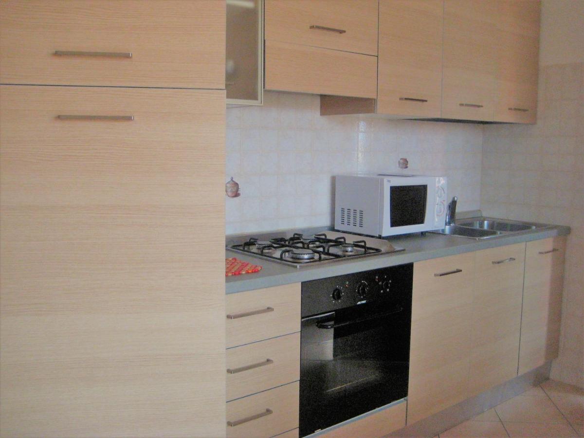 Hotel Apartments Villaggio Dei Fiori 4 Stars Luxury - Great Family Resort - Pet Friendly - With Hypermarket - Delivery Restaurant-Pizzeria - Room Breakfast With Supplement - Ultra Fast Wi-Fi - Play Area For Children - Olympic Swimming Pool - Parking Caorle Exterior foto